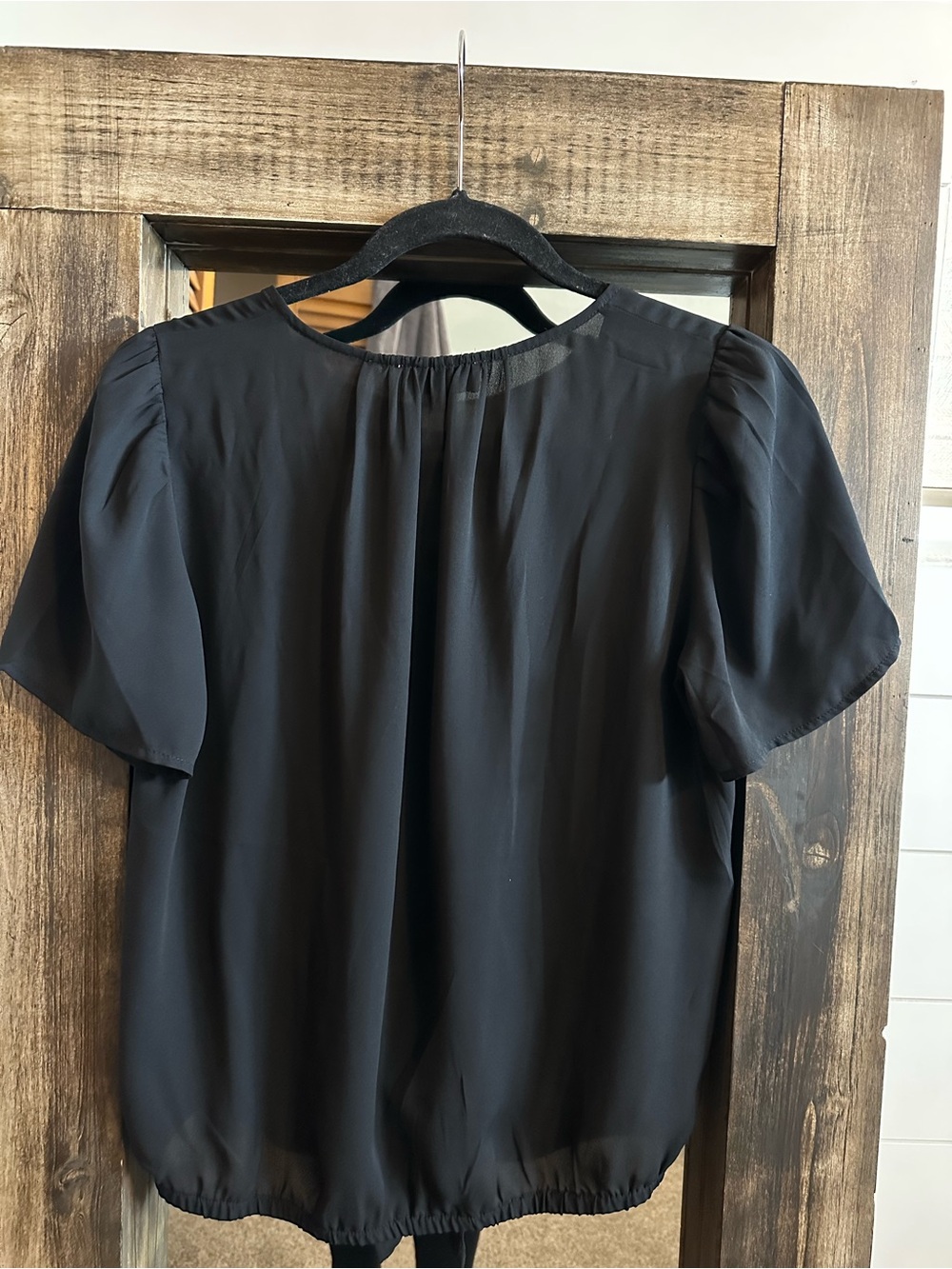 LOFT Black Flutter Sleeve Tie Front Blouse Size Small Minimalist Top Resort - Picture 2 of 4